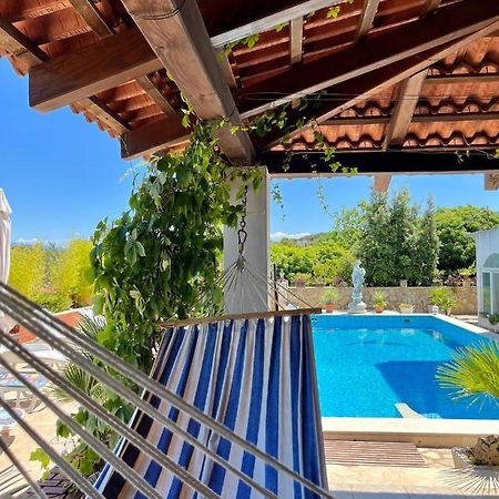 Apartman Gorana With Swimming Pool イェルサ エクステリア 写真