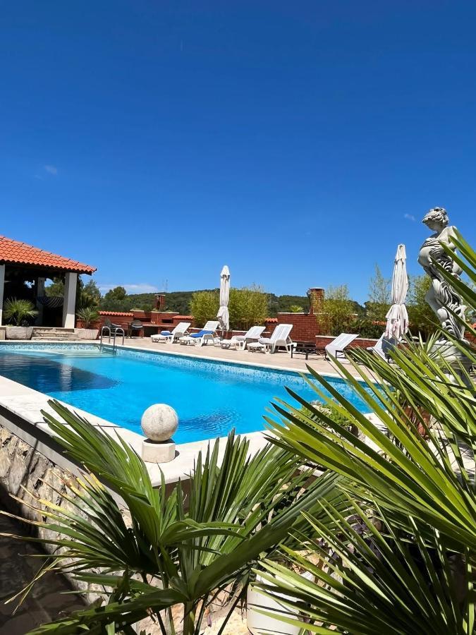 Apartman Gorana With Swimming Pool イェルサ エクステリア 写真